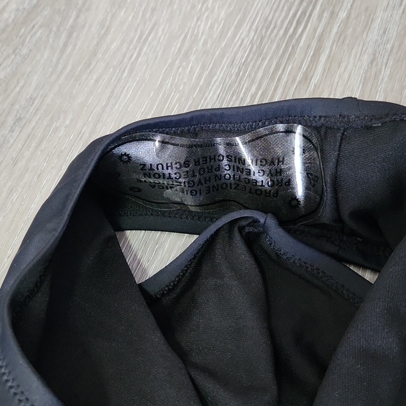 BNWT Jessica Simpson Ruffle Black One piece Swimsuit Small - Picture 6 of 6